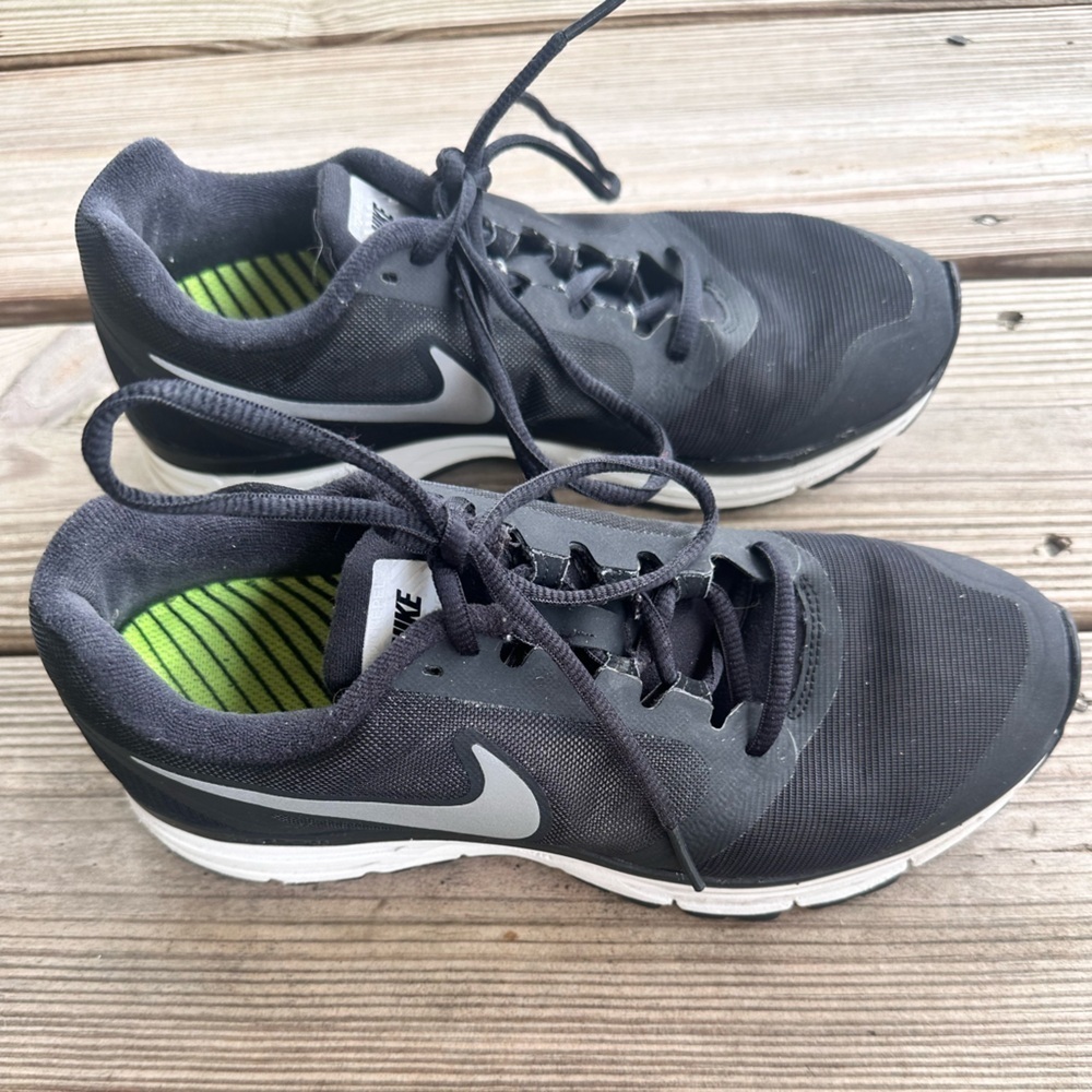 Nike Black and Gray Athletic Shoes